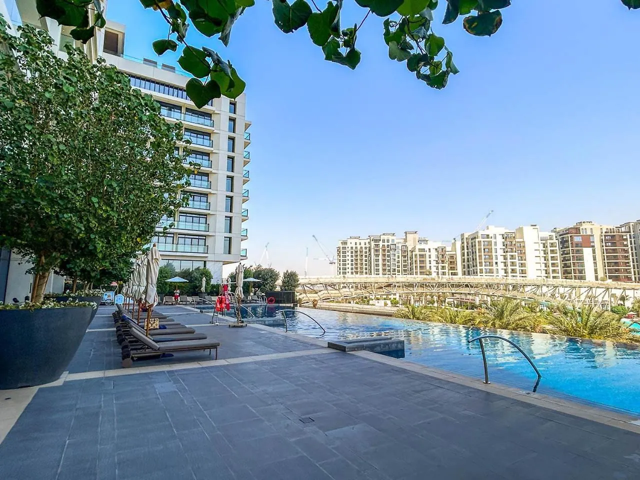 New Beach And Creek View 2Br In Palace Residences Dubai